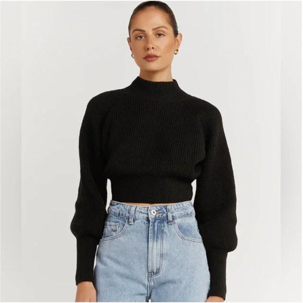 Dissh Aida Black Cropped Puff-Sleeve Sweater
